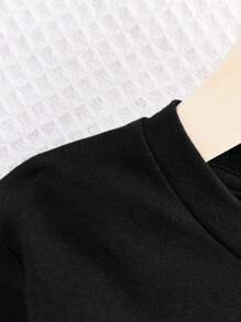 SHEIN 女大童花卉和字母圖案T恤 - 黑色 - 查看 5