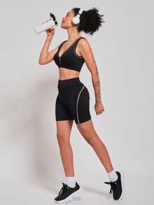 SHE(IN) BRASIL 拼接滾邊寬腰帶運動短褲 - 黑色 - 查看 8