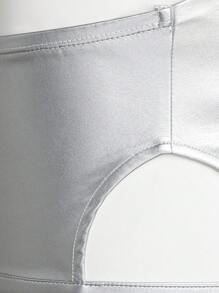 Hauture 金屬剪裁蝴蝶結字母管型短款背心 - 銀色 - 查看 10