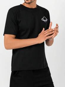 RueChic Nam In hành tinh Áo thun - màu đen - Xem 3