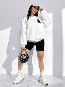 SHEIN EZwear Thư được vá Thả vai Áo nỉ - trắng - Xem 3