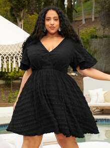 SHEIN CURVE+ Talla grande Vestido línea A de manga mariposa - Negro - Ver 1