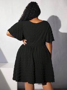 SHEIN CURVE+ Talla grande Vestido línea A de manga mariposa - Negro - Ver 2