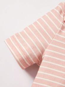 Cozy Pixies 女嬰3入組花卉和字母圖案連體衣