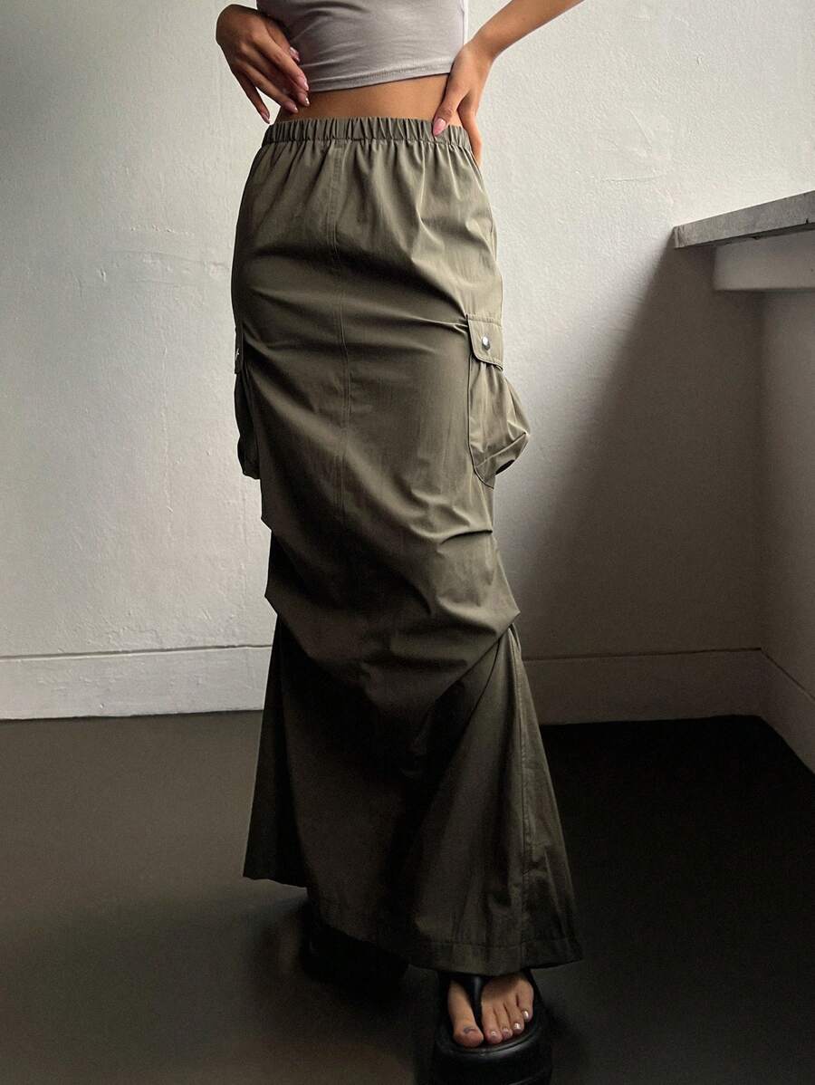 DAZY 素色側翻蓋口袋工裝裙 - 綠色 - 查看 1