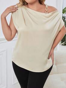 SHEIN Privé Plus Chain Detail Asymmetrical Neck Blouse