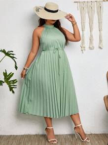 SHEIN Franclia Plus Pleated Hem Belted Halter Dress - Green - View 1