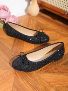 秋冬女士防滑蝴蝶结装饰纯色圆头平底鞋，优雅且适合所有季节