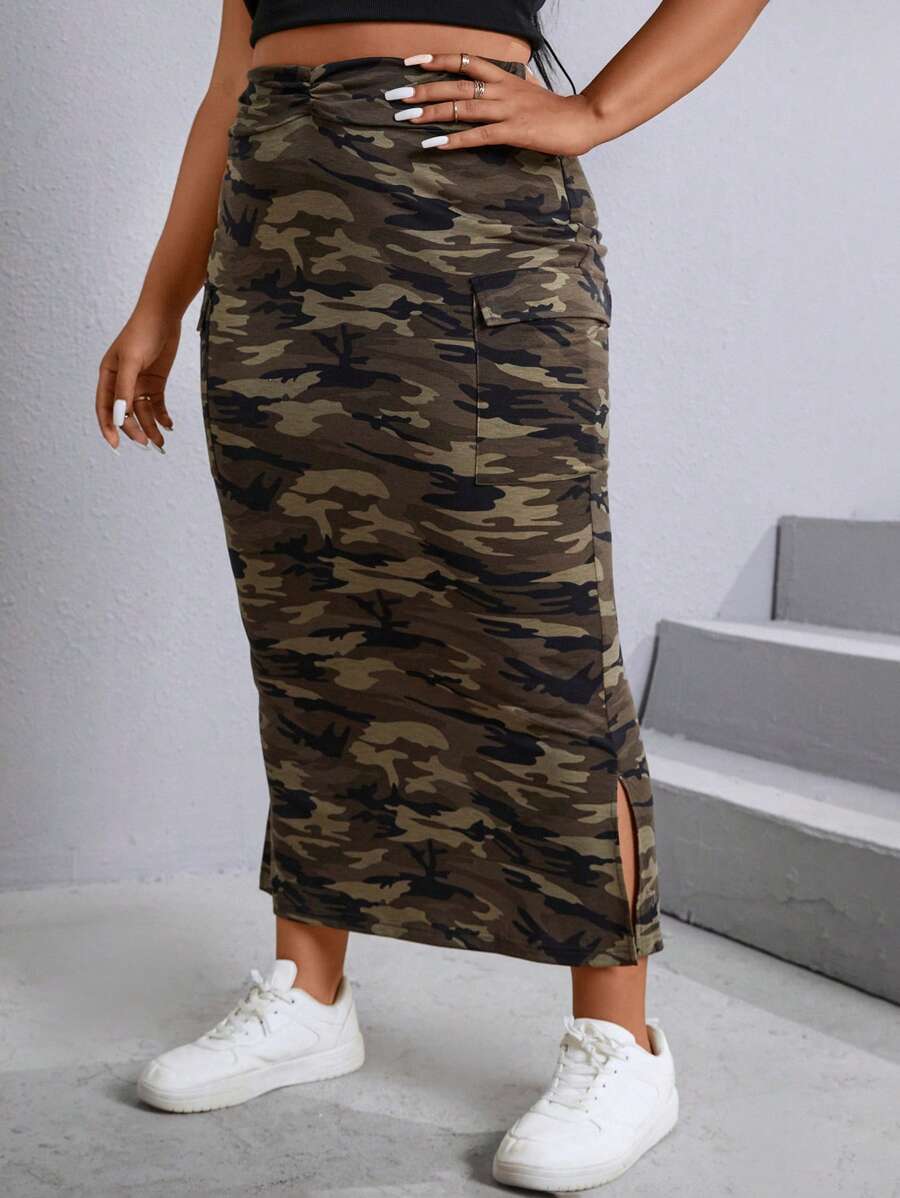 SHEIN EZwear Plus Camo Print Flap Pocket Split Side Skirt - Multicolor - View 1