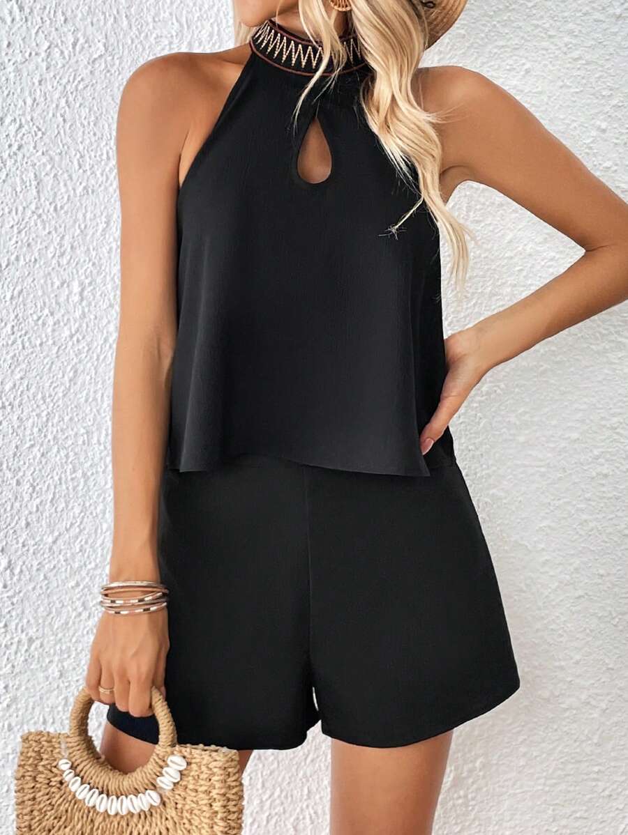 SHEIN VCAY 鎖眼領掛脖上衣和短褲 - 黑色 - 查看 1