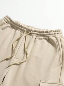 Manfinity RebelGame Men Letter Patched Detail Flap Pocket Side Drawstring Waist Cargo Shorts - Apricot - View 4