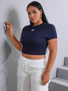 SHEIN EZwear 大碼貼布細節短款T恤