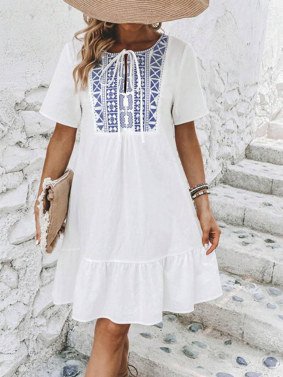 SHEIN VCAY In Địa lý Cà vạt Xù Hoa Sen Váy Smock - Xanh và trắng - Xem 1