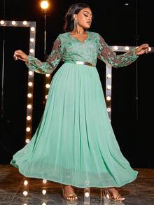 Plus Floral Embroidery Mesh Overlay Bridesmaid Dress - Green - View 4