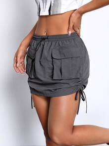 SHEIN ICON 翻蓋口袋側抽繩工裝裙 - 深灰色 - 查看 5