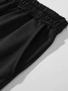 ROMWE MEN Goth Guys Skull & Letter Graphic Tee & Drawstring Waist Shorts - Black - View 4