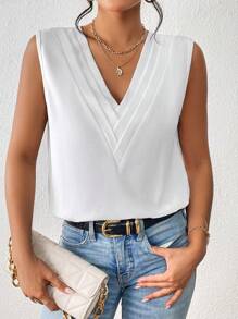 SHEIN Frenchy 素色V領連體衣 - 白色 - 查看 1