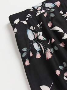 SHEIN Unity Plus Floral Print Flare Skirt - Black - View 3