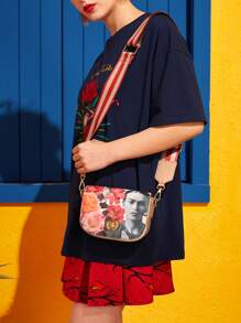 Frida Kahlo X SHEIN Bolso sillín mini flor & con patrón de figura con solapa - Rosa - Ver 8