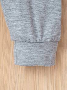 SHEIN 男嬰秋季休閒運動街頭風格印花標籤和灰色褲子 - 淺灰色 - 查看 5