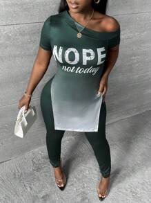 Slaydiva Bóng Đồ họa Chữ cái Cổ không đối xứng Viền chia cắt Áo thun và Leggings - Nhiều màu - Xem 1