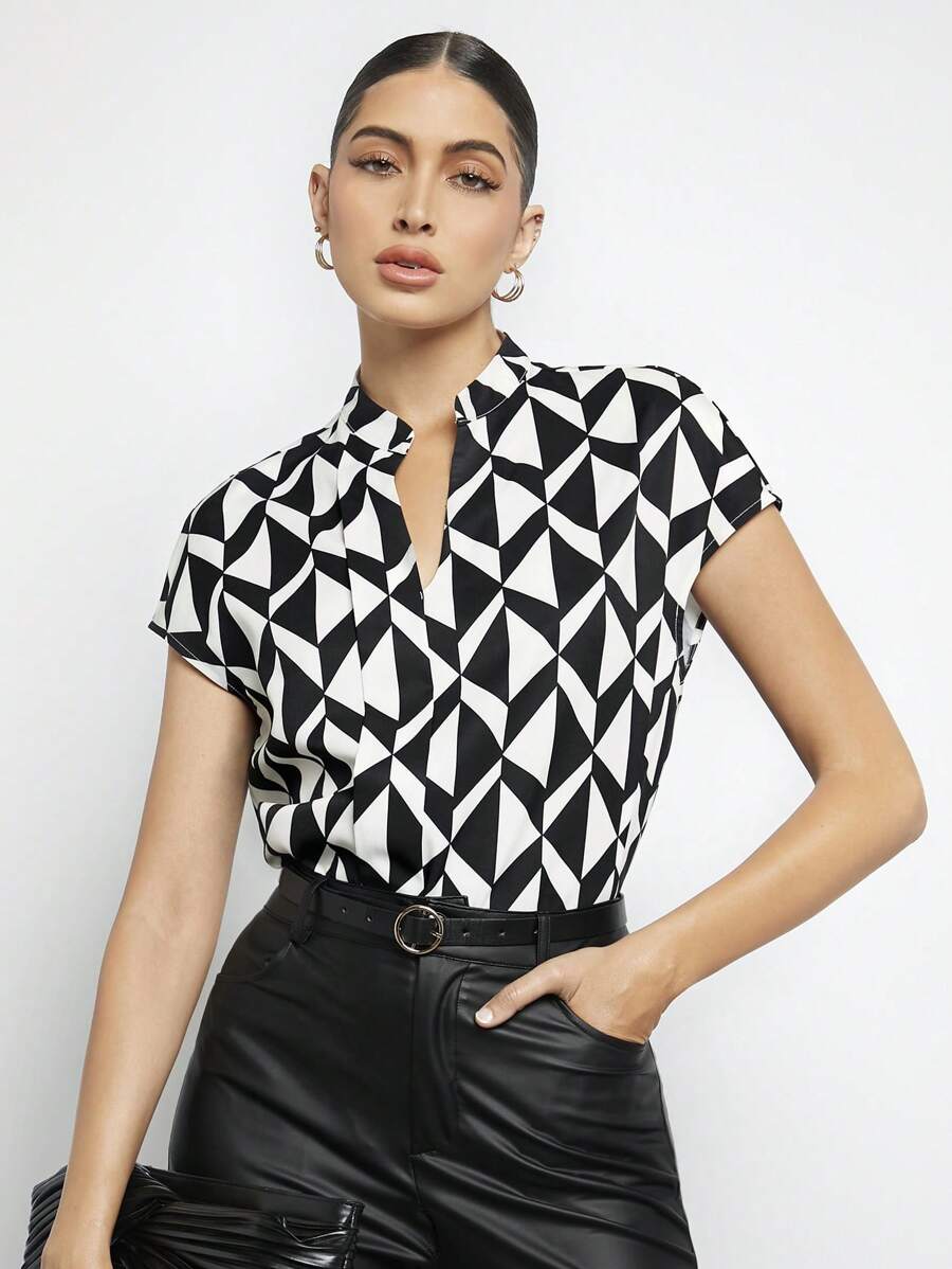 BizChic Geo Print Notched Neck Batwing Sleeve Blouse - Black and White - View 1