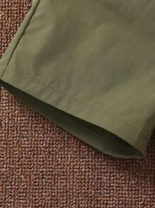 SHEIN 男小童3入組字母圖案T恤&翻蓋口袋夾克背心&短褲套裝 - 軍綠色 - 查看 5