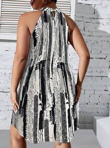 SHEIN LUNE 大碼圖案印花繞頸連衣裙 - 黑與白 - 查看 2