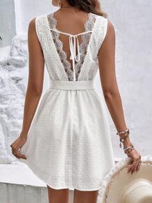 SHEIN Frenchy Ren tương phản Ca-vát Backless Váy có thắt lưng - trắng - Xem 1