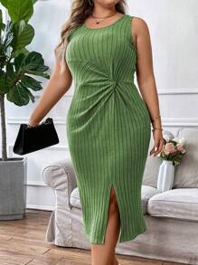 Calvaya Plus Twist Front Split Thigh Dress - Green - View 1