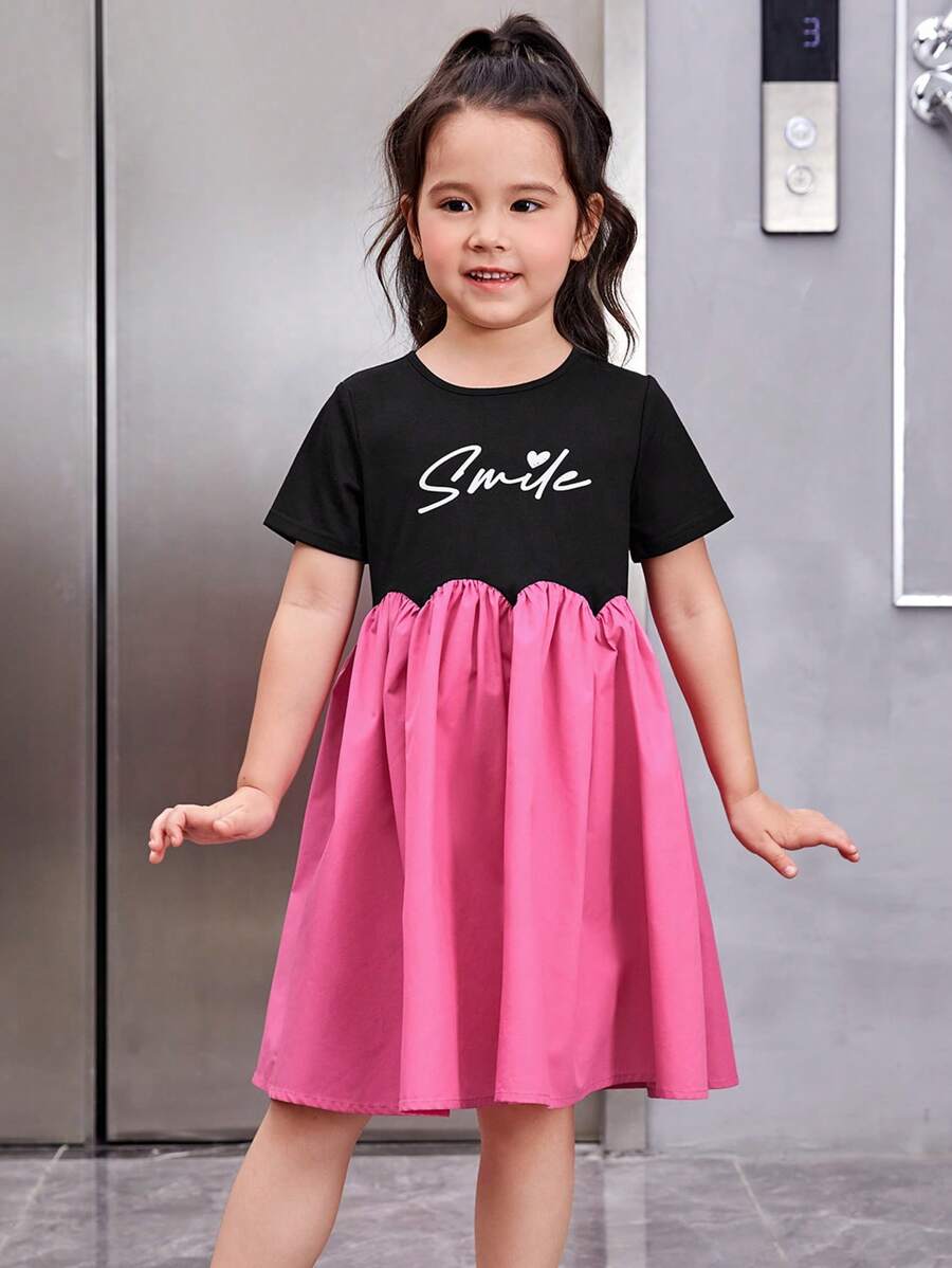 SHEIN Cô Gái Trẻ Đồ họa Chữ cái Hai âm Váy Smock - Nhiều màu - Xem 1