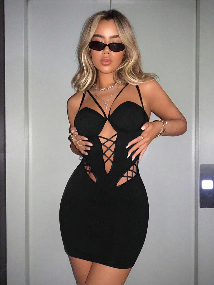 SHEIN ICON 鏤空交叉緊身連衣裙 - 黑色 - 查看 1