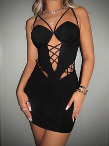 SHEIN ICON 鏤空交叉緊身連衣裙 - 黑色 - 查看 3