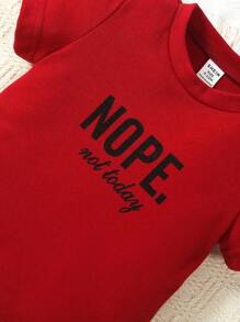 SHEIN Playful Pals 2pcs Baby Boy Casual All-Match Letter Graphic Round Neck Short Sleeve T-Shirt And Shorts Set, Versatile For Daily, Outdoor, School, Sports Wear, Spring/Summer - Burgundy - View 4