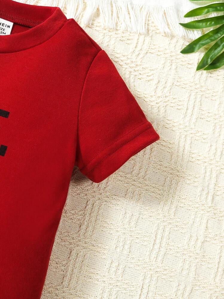 SHEIN Playful Pals 2pcs Baby Boy Casual All-Match Letter Graphic Round Neck Short Sleeve T-Shirt And Shorts Set, Versatile For Daily, Outdoor, School, Sports Wear, Spring/Summer - Burgundy - View 5