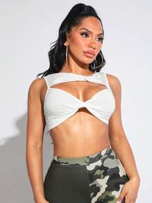 SHEIN SXY 前扭結鏤空短款背心 - 白色 - 查看 5