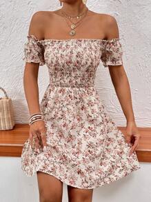 SHEIN VCAY 滿版印花一字肩連衣裙 - 杏色 - 查看 1