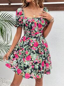 SHEIN Frenchy 滿版印花方領泡泡袖連衣裙 - 彩色 - 查看 5