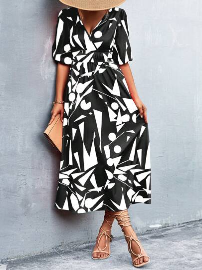 SHEIN Privé 幾何印花交疊領連衣裙