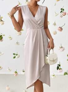 SHEIN Privé 素色圍裹下擺緞面連衣裙 - 米色 - 查看 5