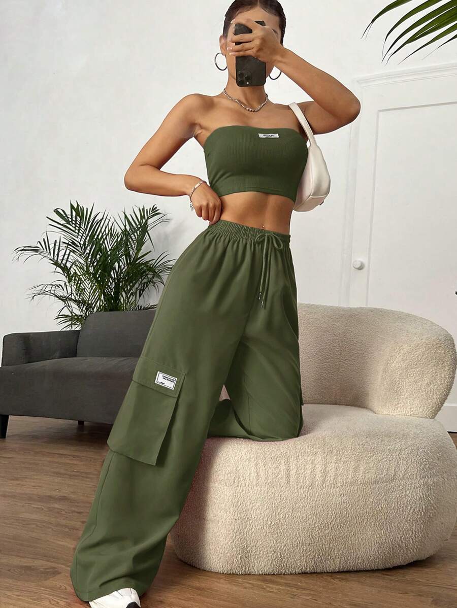 SHEIN EZwear con parche de letra Top bandeau & Pantalones cargo - Verde militar - Ver 1