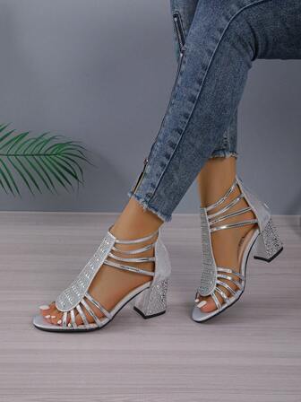 Kvinnor Sten Dekorationer Sandaler med Tjock Klack , Glamourös Party Sandaler med ankelband