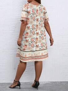 SHEIN LUNE 大碼印花直筒連衣裙 - 杏色 - 查看 2