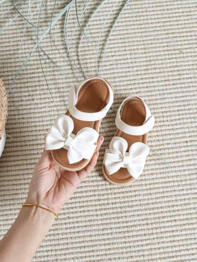 女嬰蝴蝶結裝飾踝帶平底涼鞋適合夏天