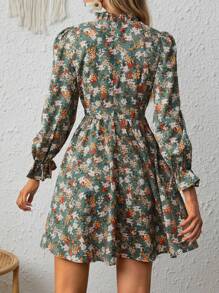 SHEIN VCAY 滿版印花荷葉袖連衣裙 - 彩色 - 查看 2