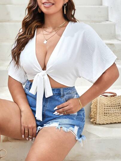 SHEIN VCAY Talla grande Camisa crop con cordón delantero de manga murciélago