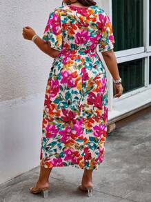 Flirla Vestido de verano con estampado floral, mangas de mariposa y cinturón, talla grande