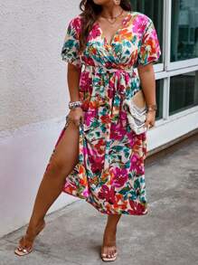 Flirla Vestido de verano con estampado floral, mangas de mariposa y cinturón, talla grande