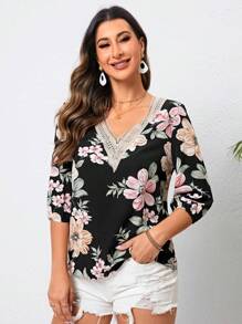 SHEIN Clasi Floral Print Guipure Lace Insert Blouse - Black - View 5