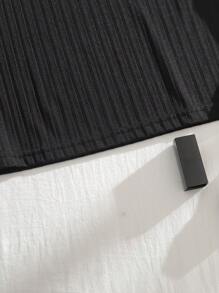 SHEIN EZwear 旗幟和字母圖案短款背心 - 黑色 - 查看 3